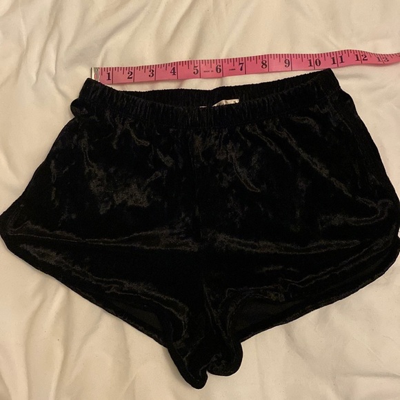 Velvet shorts - Picture 4 of 5